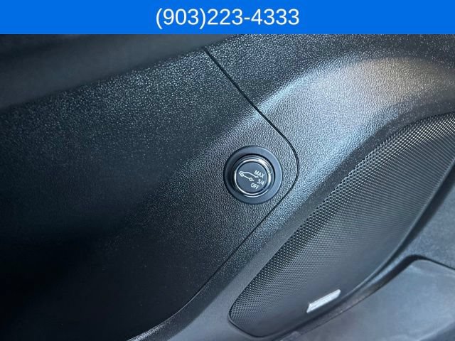 Used 2023 GMC Acadia AT4 w/ Technology Package AWD/4WD image 21