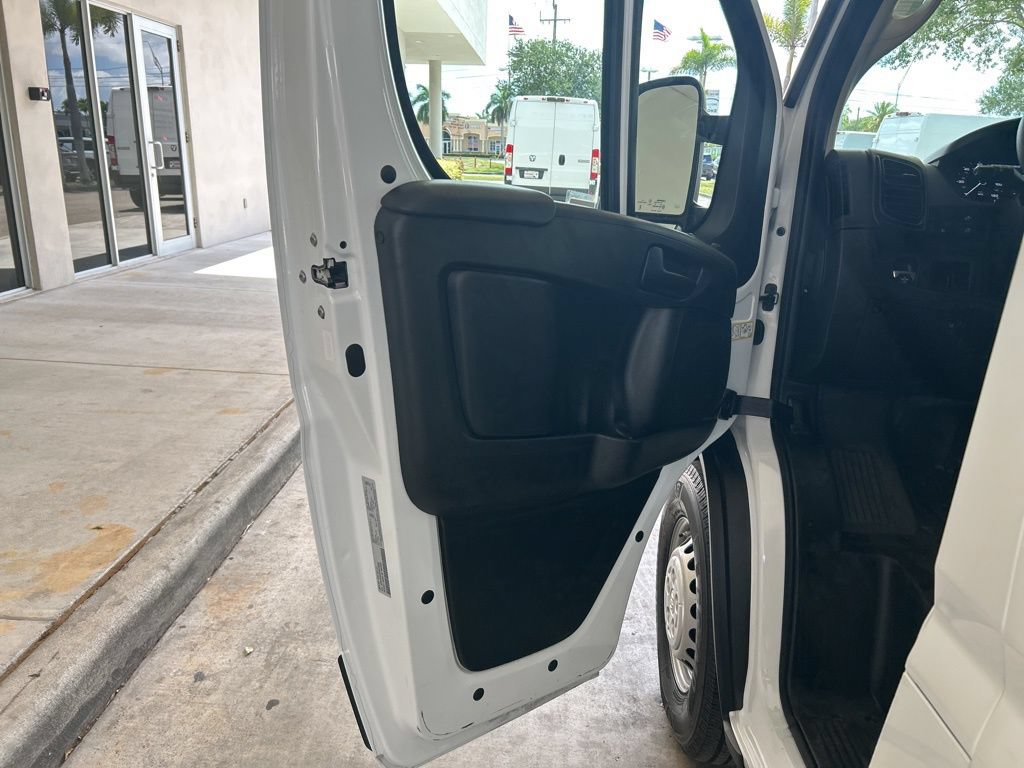 Used 2025 RAM ProMaster 2500 w/ Convenience Group FWD image 38