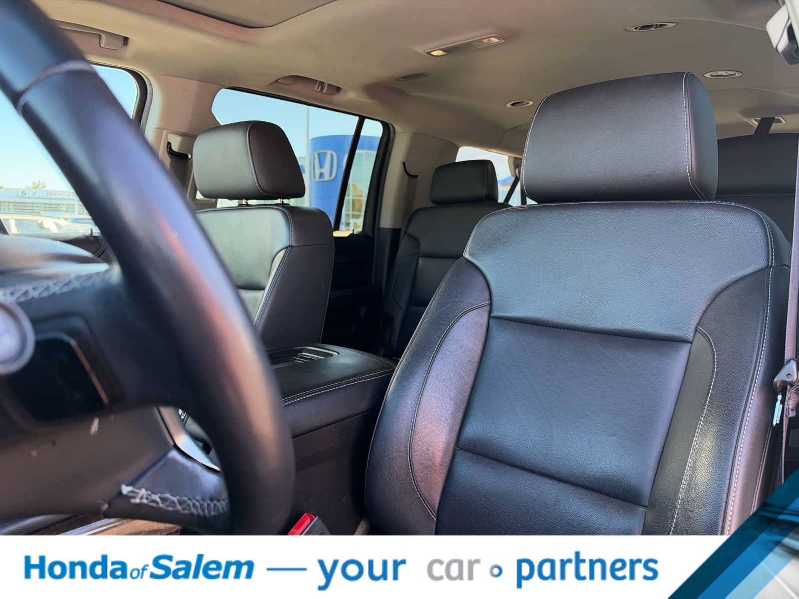 Used 2018 Chevrolet Suburban LT AWD/4WD image 10