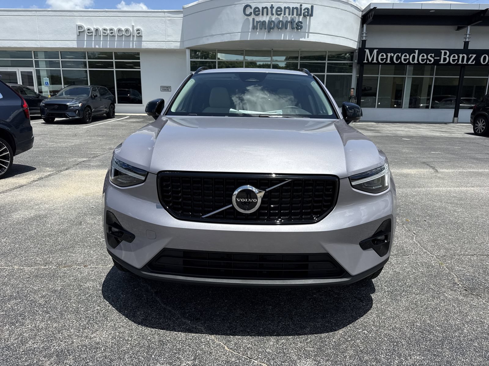 New 2026 Volvo XC40 B5 Ultra w/ Protection Package Premier AWD/4WD image 8