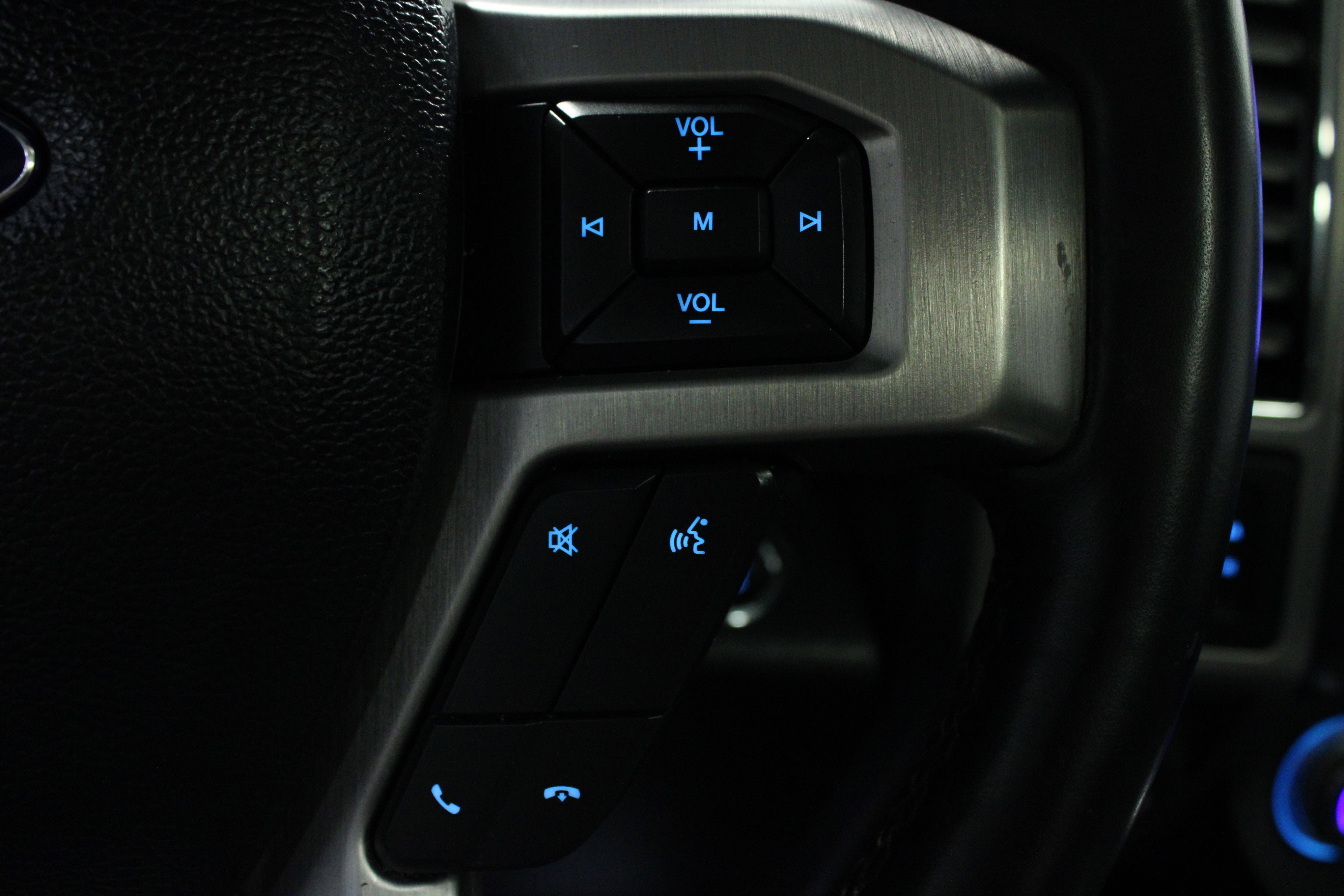 Used 2020 Ford F150 Platinum w/ Technology Package AWD/4WD image 21