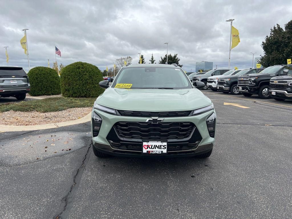 New 2026 Chevrolet Trax ACTIV w/ Sunroof Package image 2