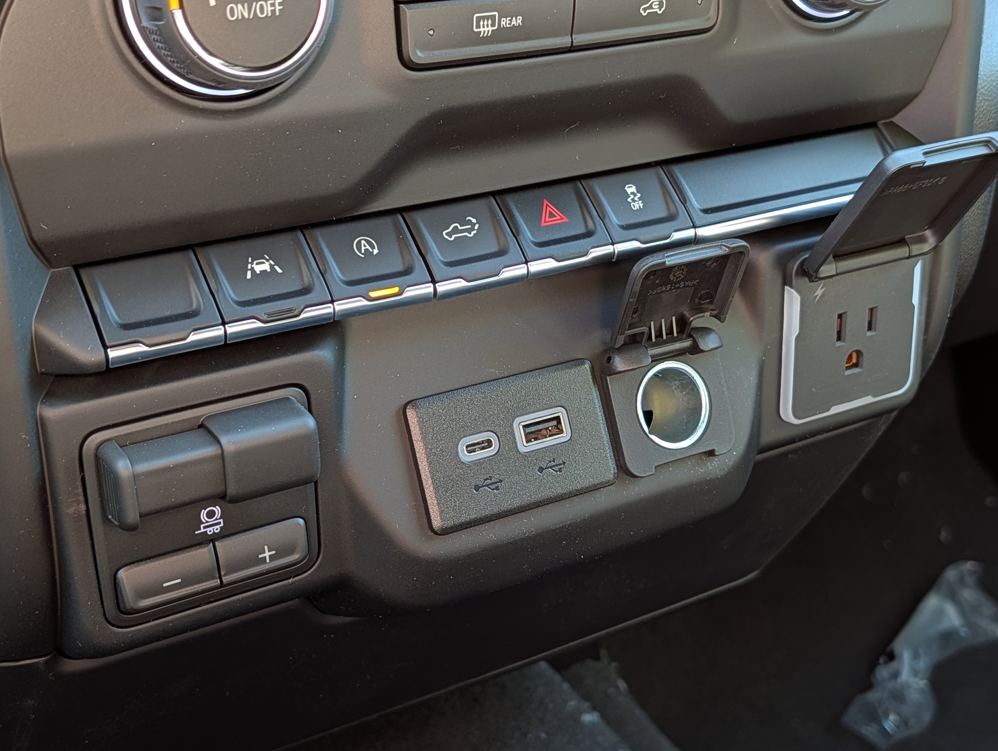 New 2026 Chevrolet Silverado 1500 Custom w/ Turbomax Blackout Package AWD/4WD image 20