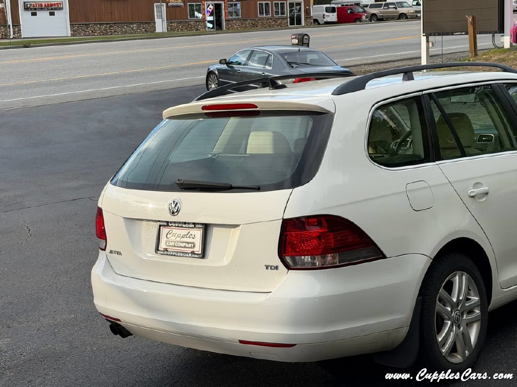 Used 2011 Volkswagen Jetta TDI FWD image 41