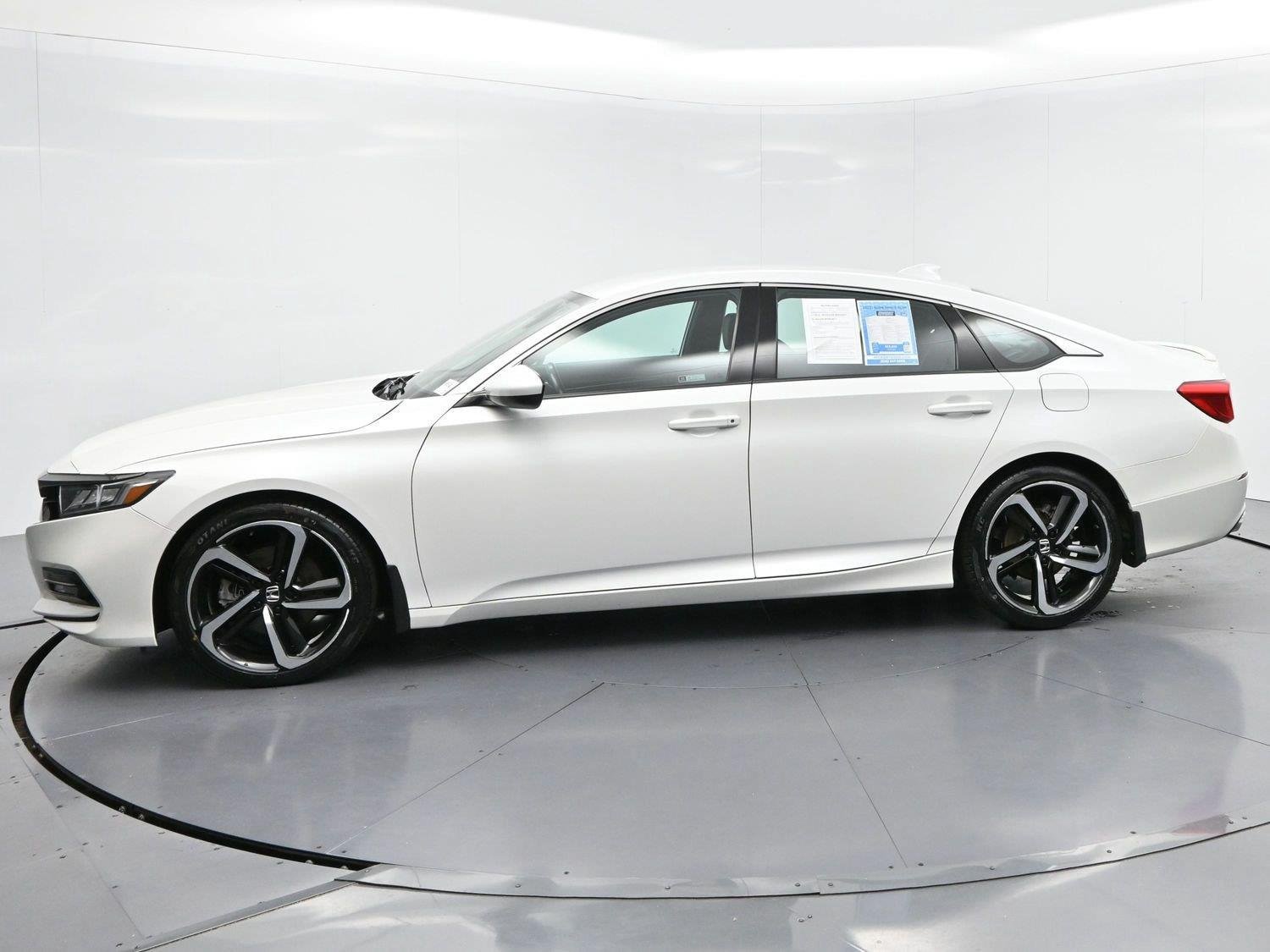 Used 2020 Honda Accord Sport image 4