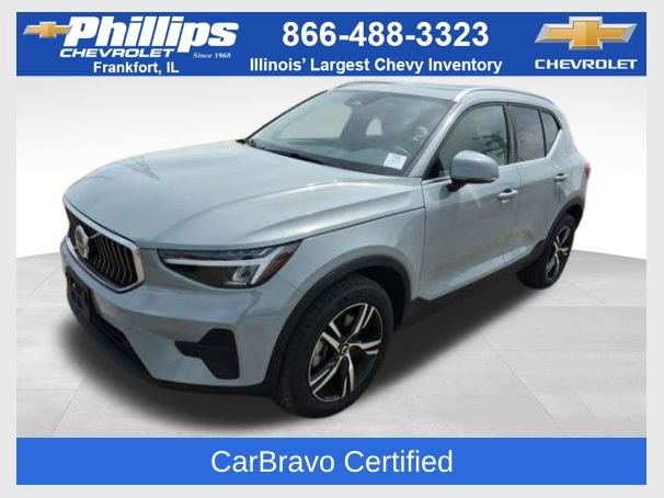 Used 2025 Volvo XC40 B5 Core AWD/4WD image 1