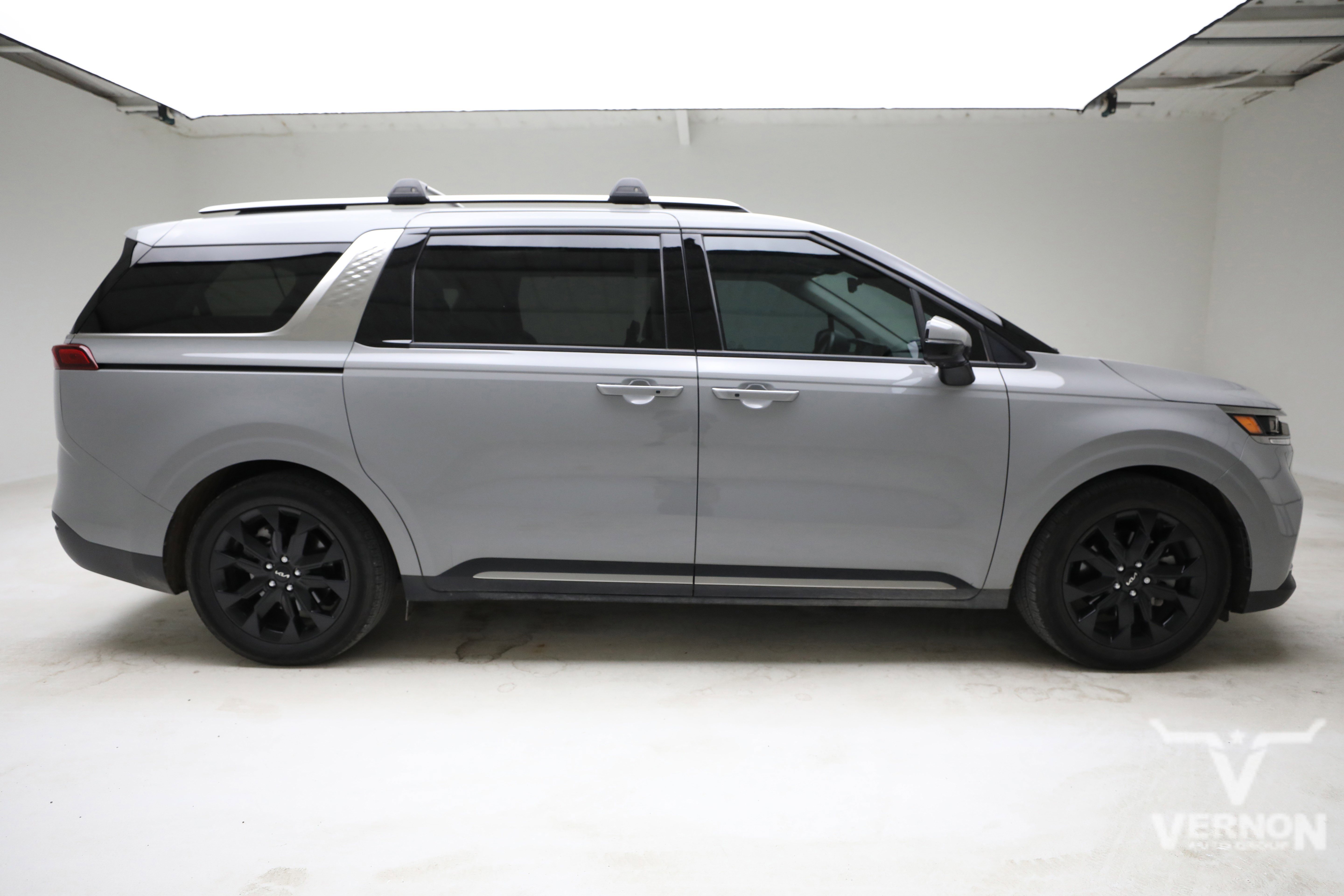 Used 2024 Kia Carnival SX Prestige image 5