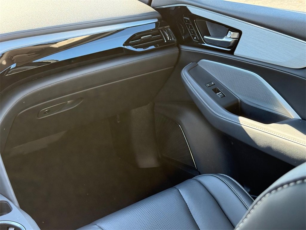 Certified 2025 Acura MDX w/ Technology Package image 14