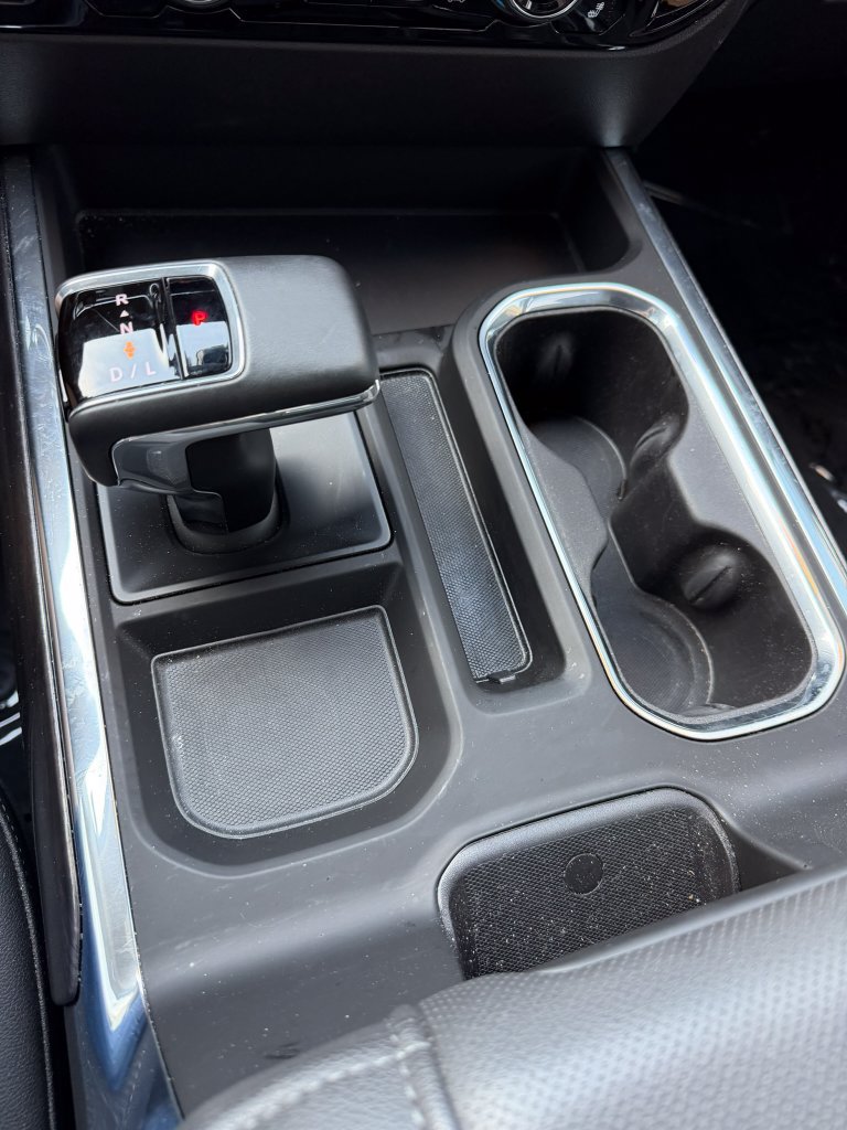 Used 2025 Chevrolet Silverado 1500 LTZ AWD/4WD image 17