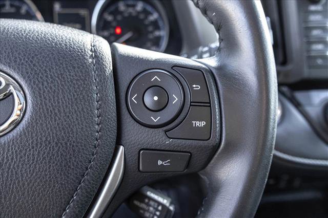 Used 2018 Toyota RAV4 Limited image 15