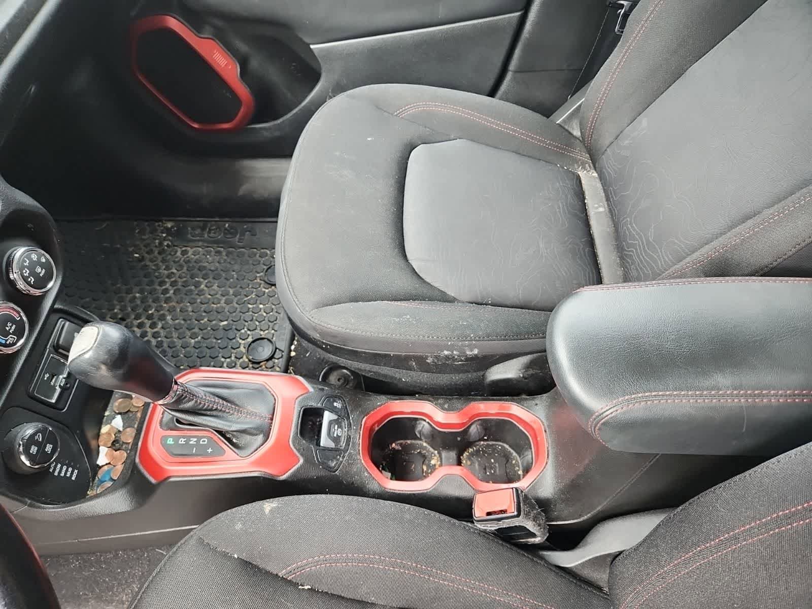 Used 2017 Jeep Renegade Trailhawk image 11