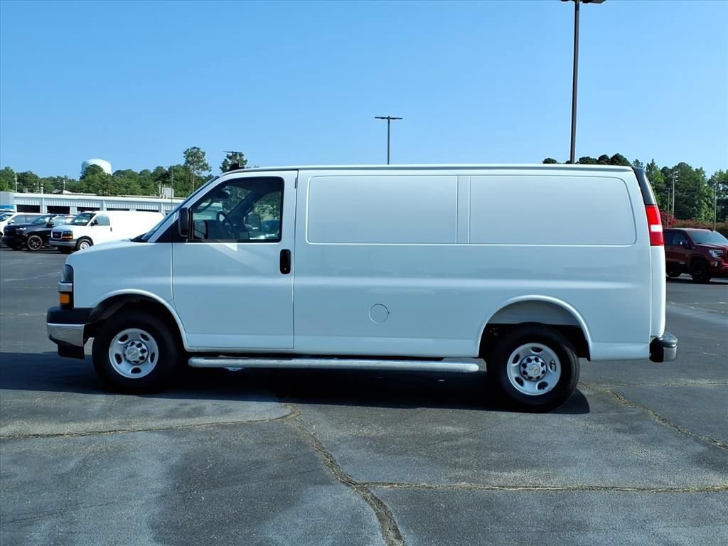 Used 2025 Chevrolet Express 2500 w/ Driver Convenience Package RWD image 12