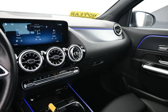 Used 2025 Mercedes-Benz GLA 250 4MATIC image 21