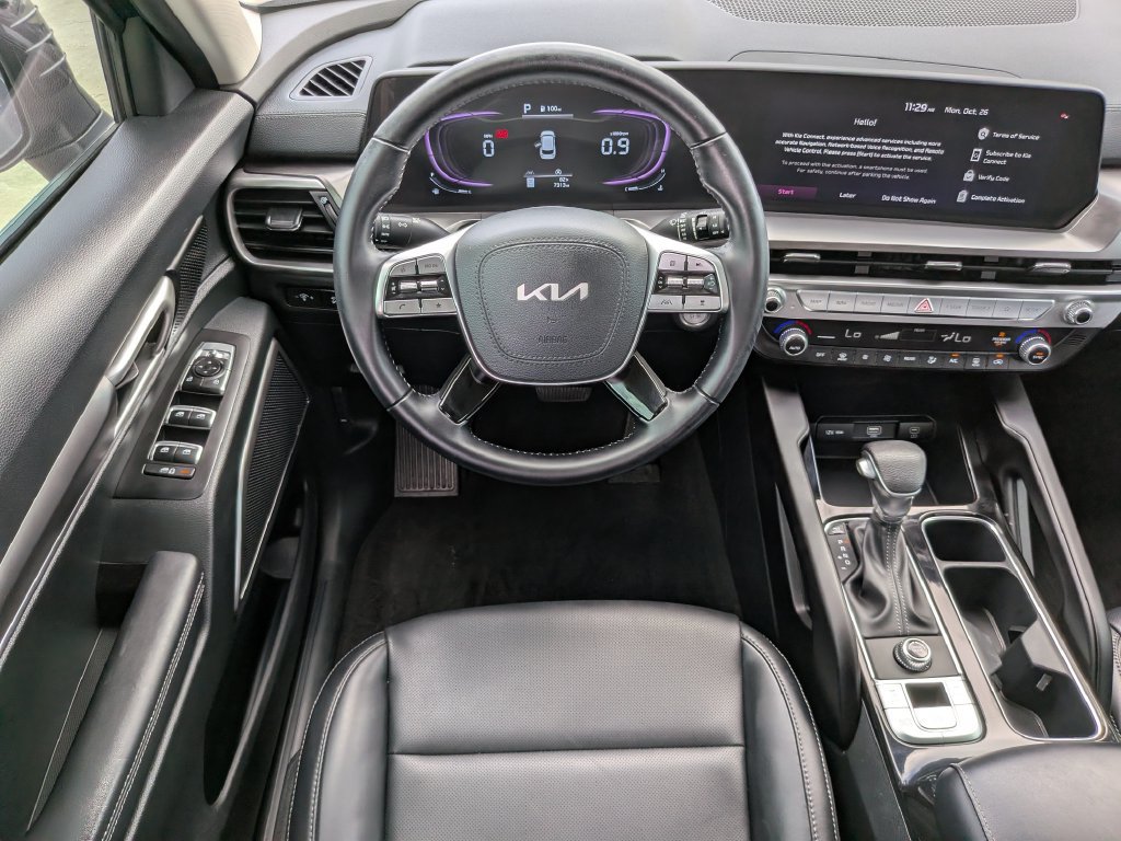 Certified 2025 Kia Telluride LX FWD image 15