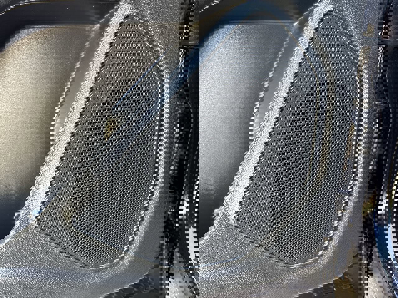 Used 2022 Ford Explorer XLT w/ Equipment Group 202A image 25