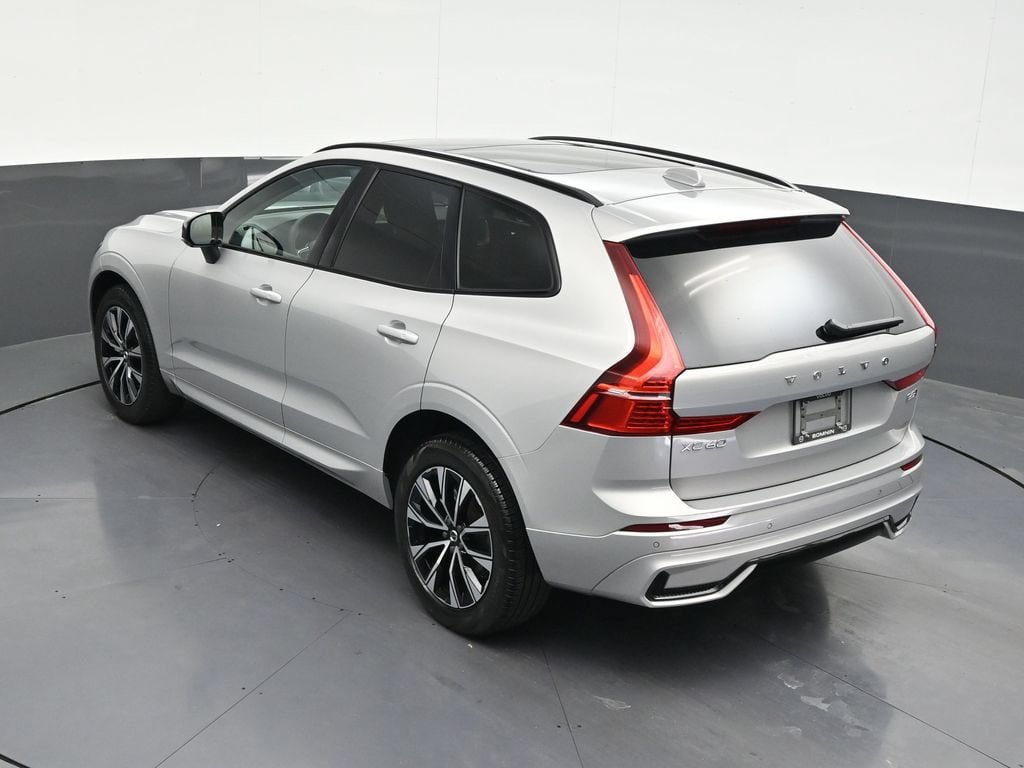 Certified 2024 Volvo XC60 B5 Core AWD/4WD image 21