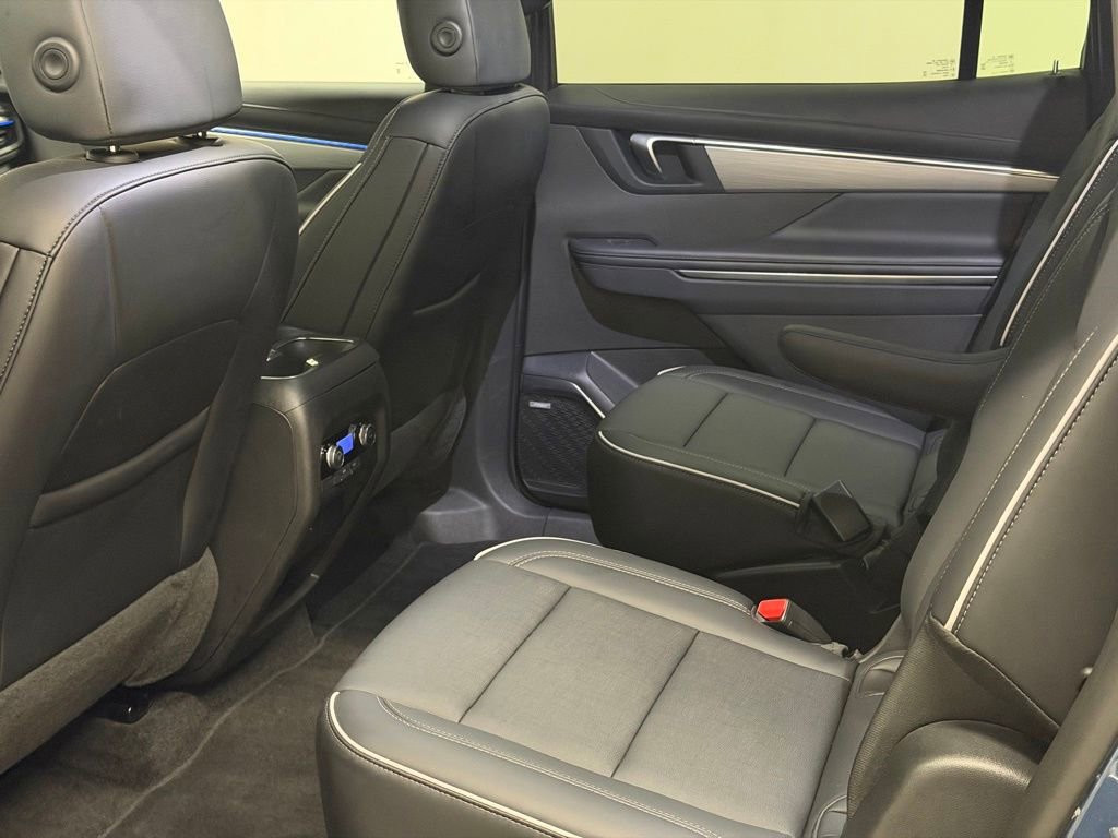 Certified 2025 Buick Enclave Preferred image 26