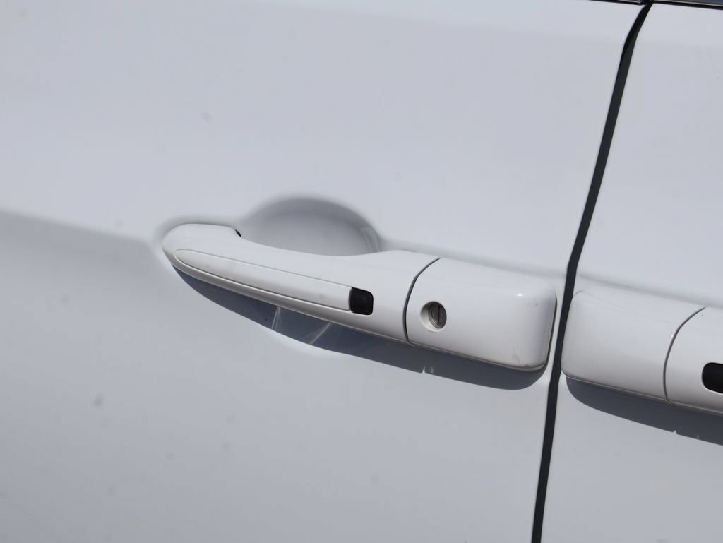 Used 2023 Chrysler Voyager LX FWD image 19