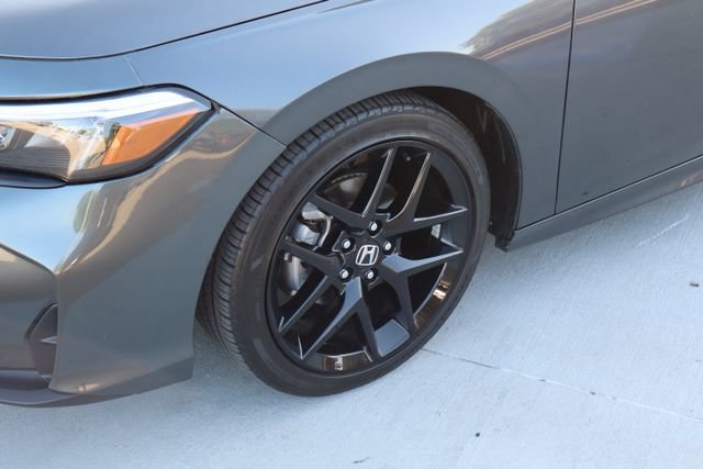 Used 2025 Honda Civic Sport image 3