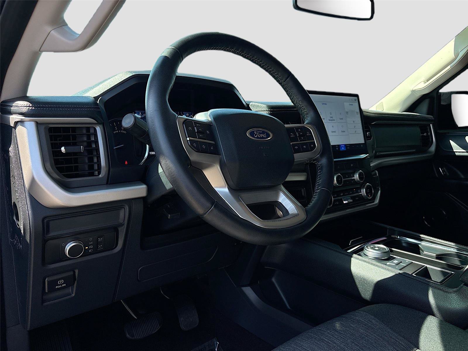 Used 2022 Ford Expedition XLT RWD image 9
