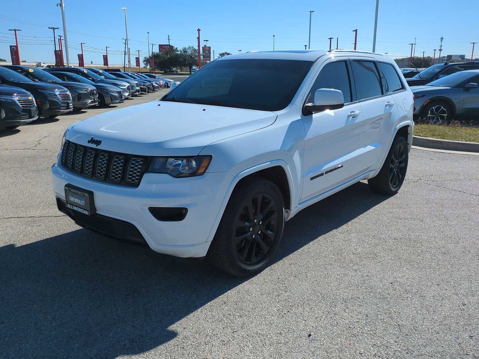 Used 2018 Jeep Grand Cherokee Altitude image 4