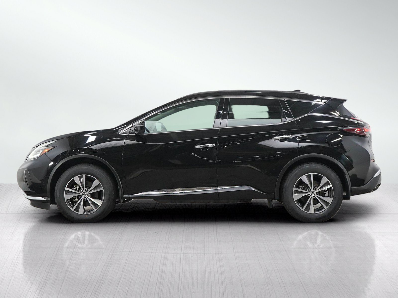 Used 2020 Nissan Murano SV AWD/4WD image 2