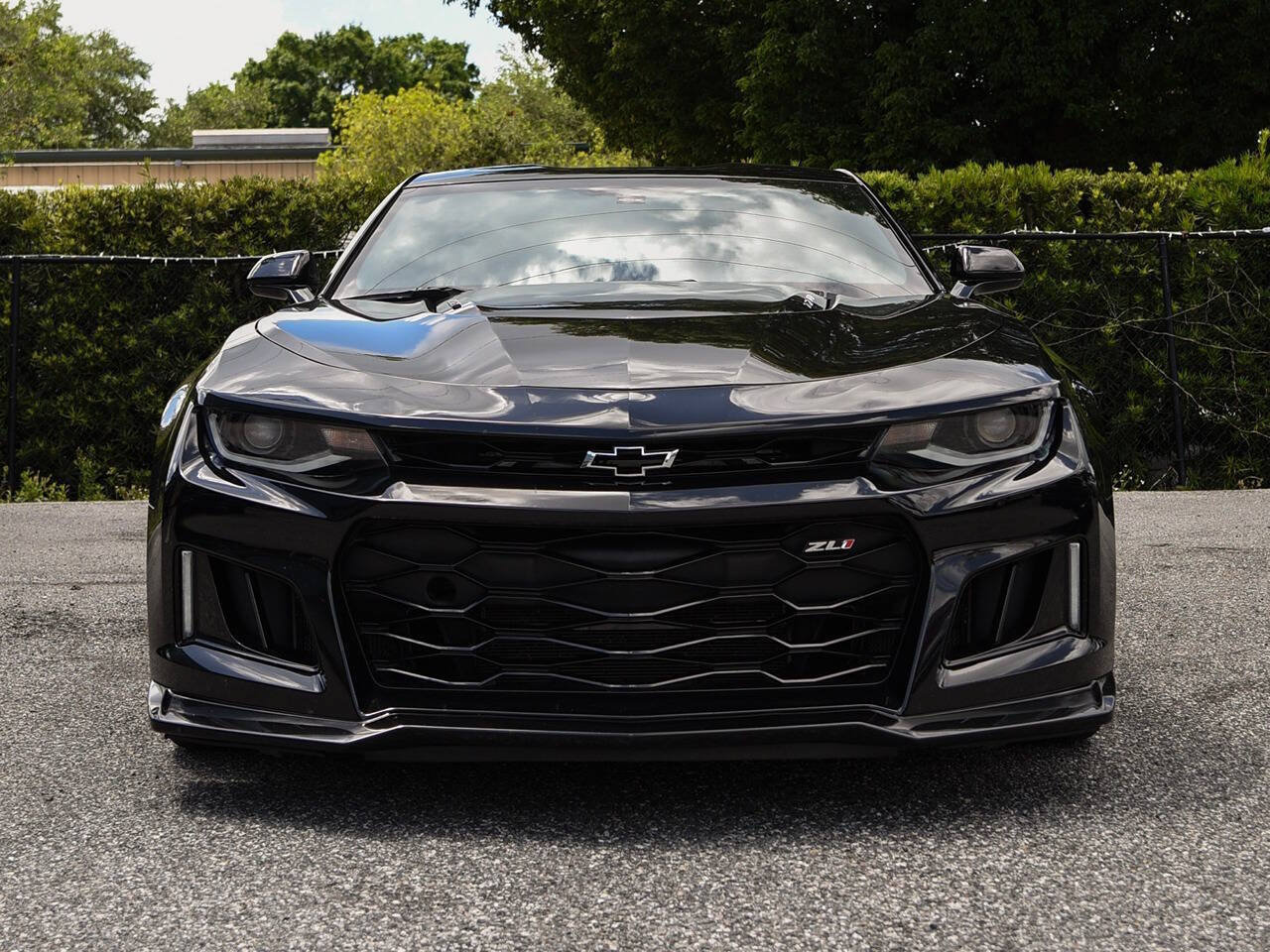 Used 2019 Chevrolet Camaro ZL1 RWD image 4