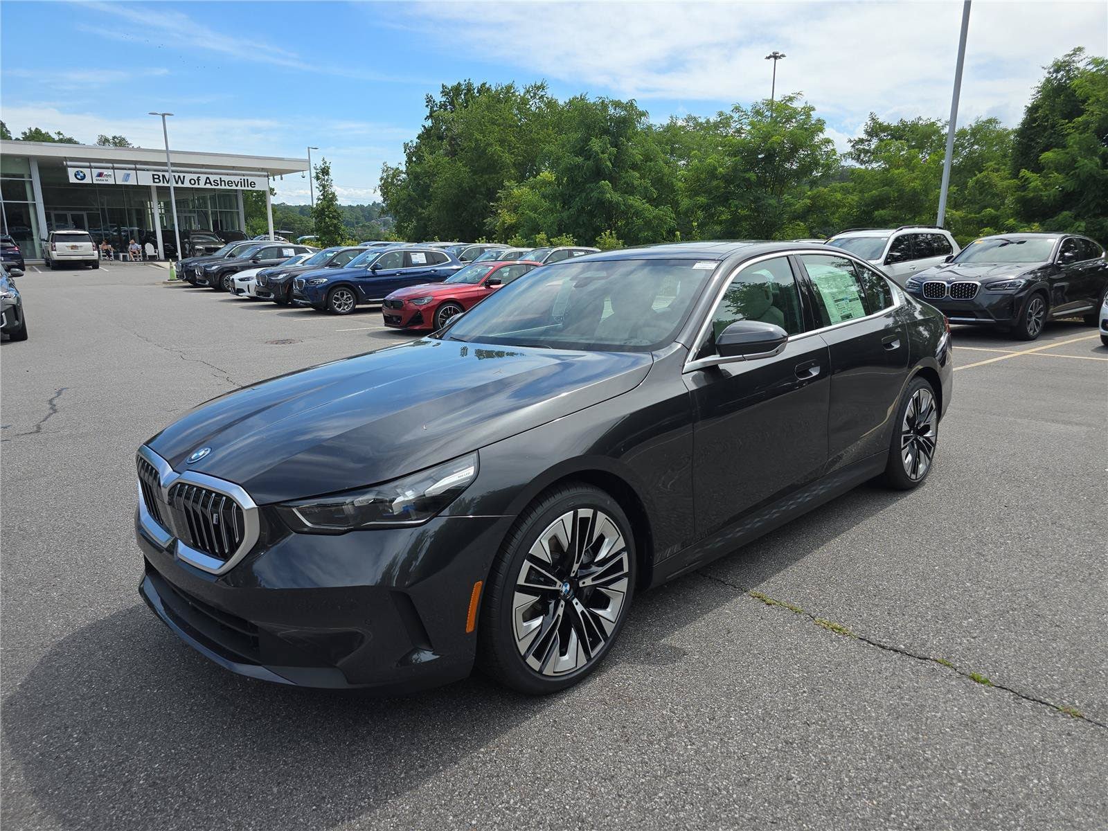 New 2027 BMW i5 xDrive40 AWD/4WD image 7