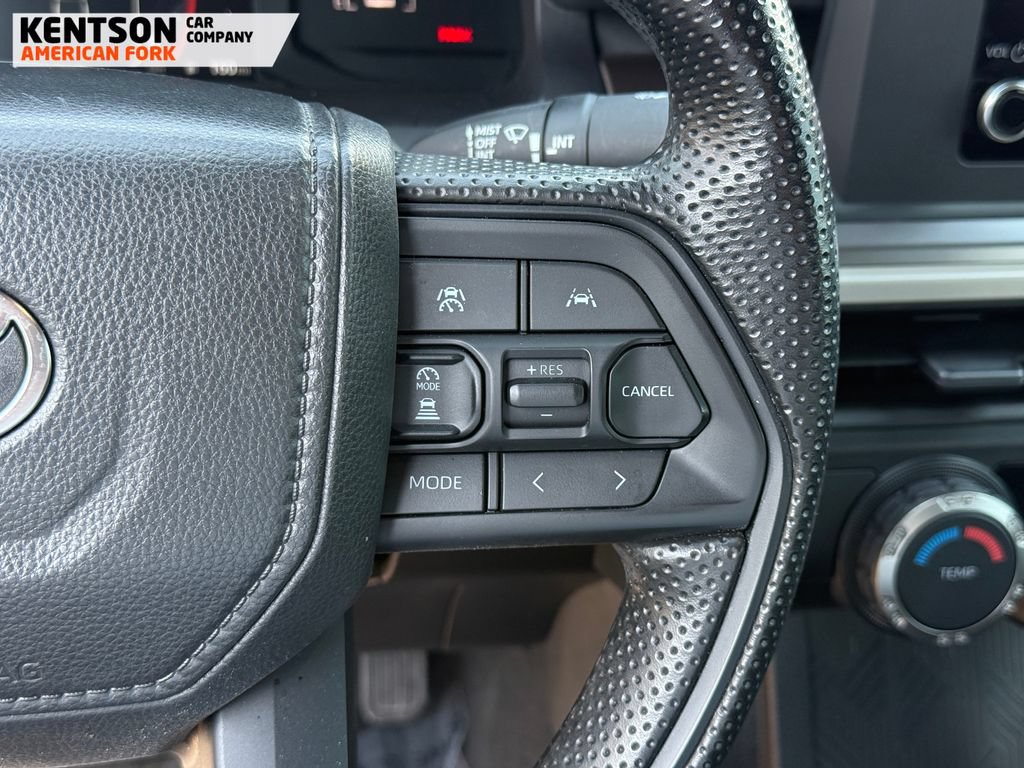 Used 2025 Toyota Tacoma SR5 AWD/4WD image 16