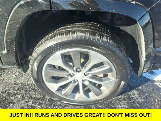 Used 2019 Jeep Cherokee Overland w/ Technology Group image 9