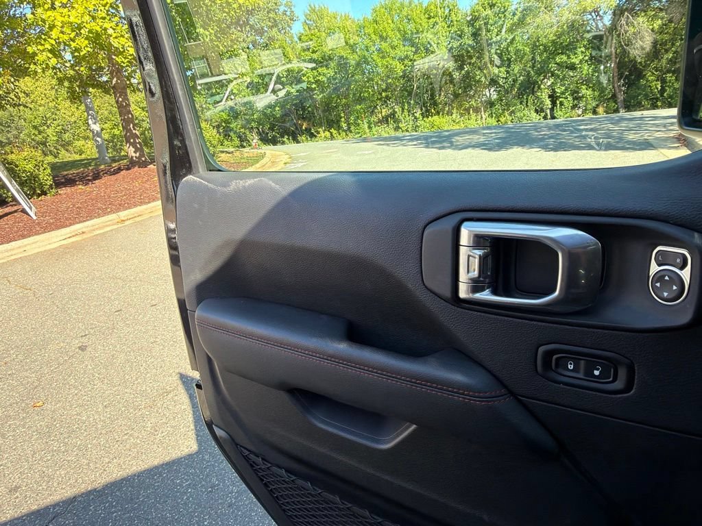 Used 2021 Jeep Gladiator Rubicon AWD/4WD image 10