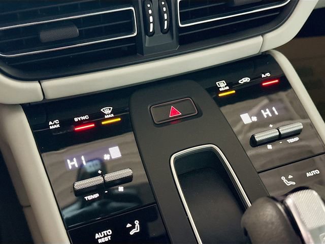 Used 2022 Porsche Macan GTS image 16