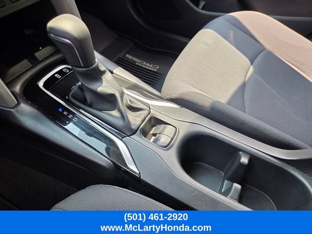 Used 2025 Toyota Corolla Cross LE AWD/4WD image 27