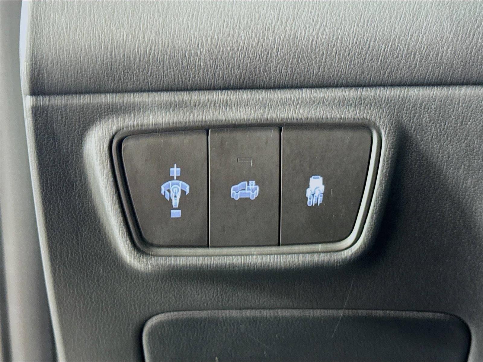 Used 2023 Hyundai Santa Cruz SEL image 11