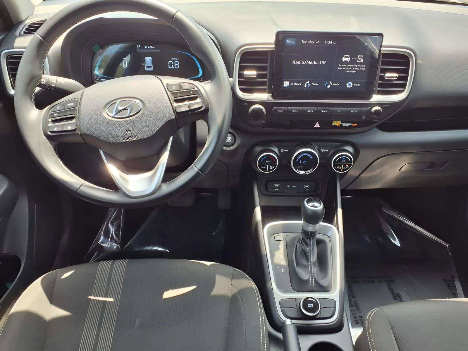 Certified 2024 Hyundai Venue SEL FWD image 11
