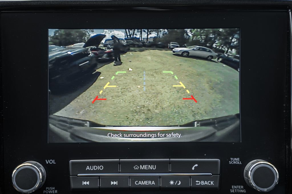 Used 2024 Nissan Frontier SV w/ Technology Package image 33