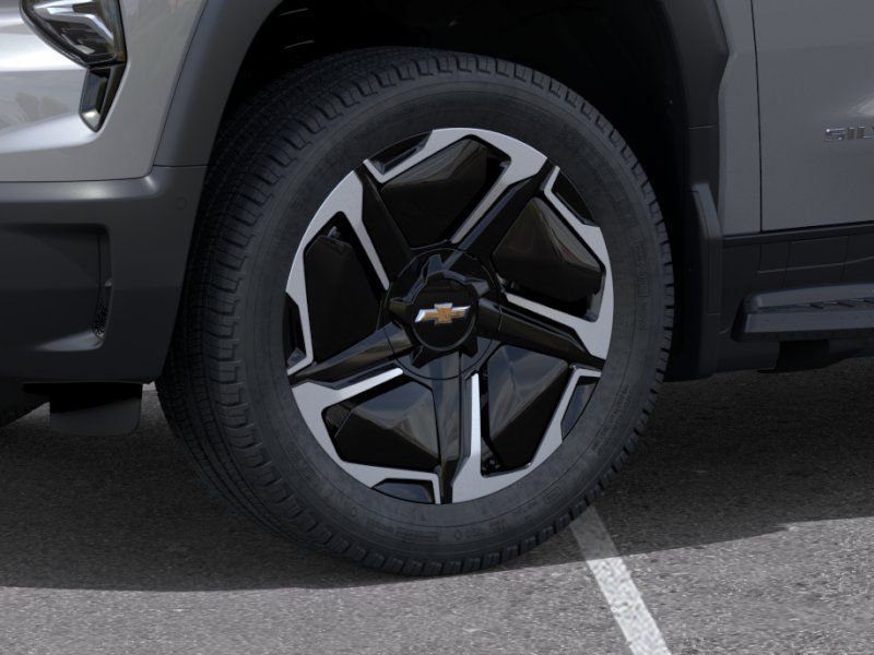 New 2026 Chevrolet Silverado EV LT AWD/4WD image 9