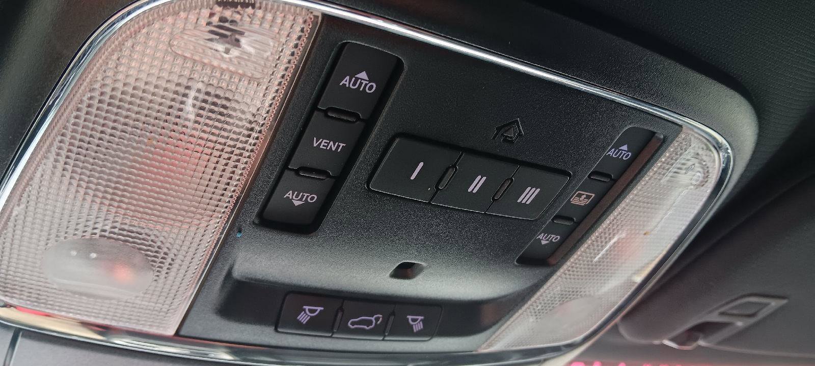 Used 2020 Jeep Grand Cherokee Overland image 23