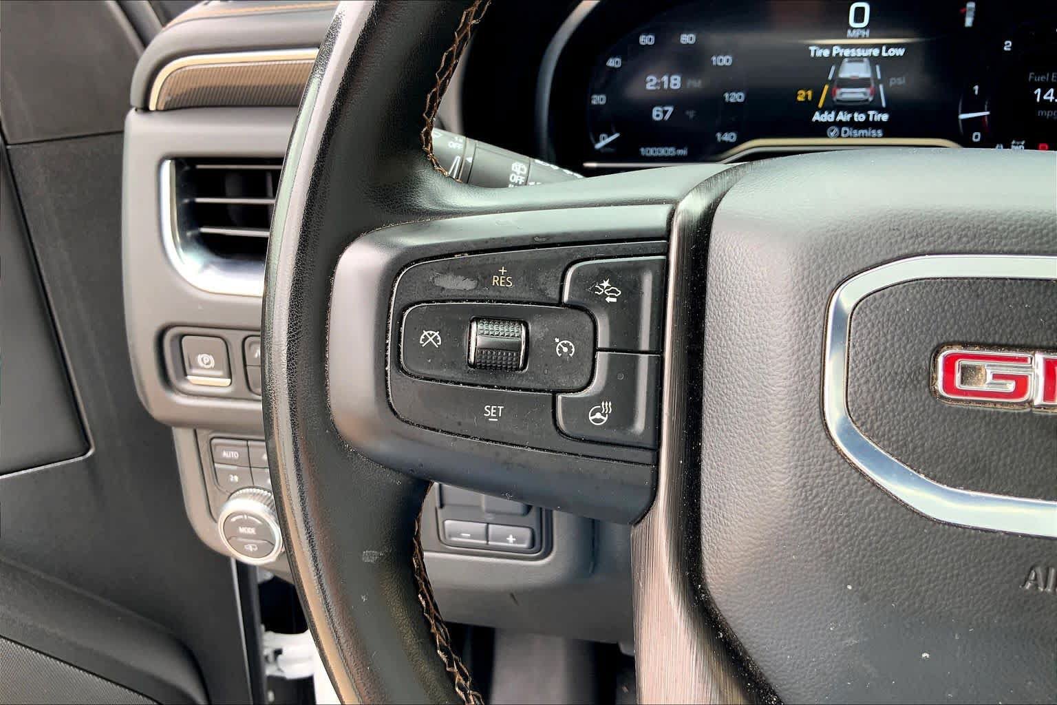 Used 2024 GMC Yukon XL AT4 w/ AT4 Premium Plus Package AWD/4WD image 46