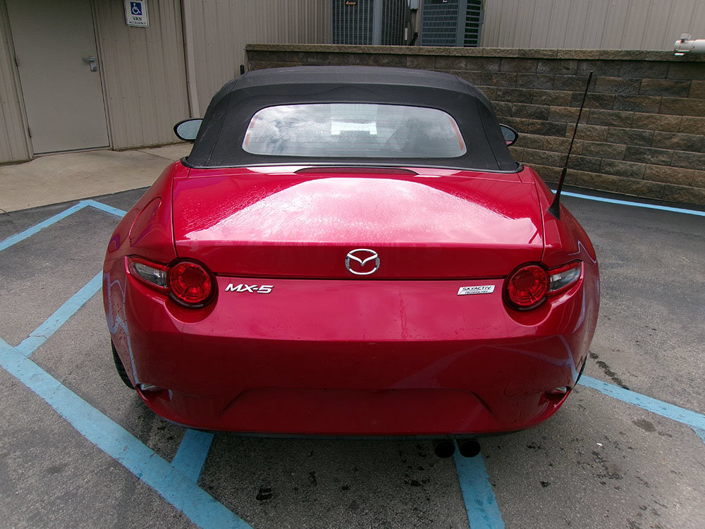 Used 2016 MAZDA MX-5 Miata Sport RWD image 4