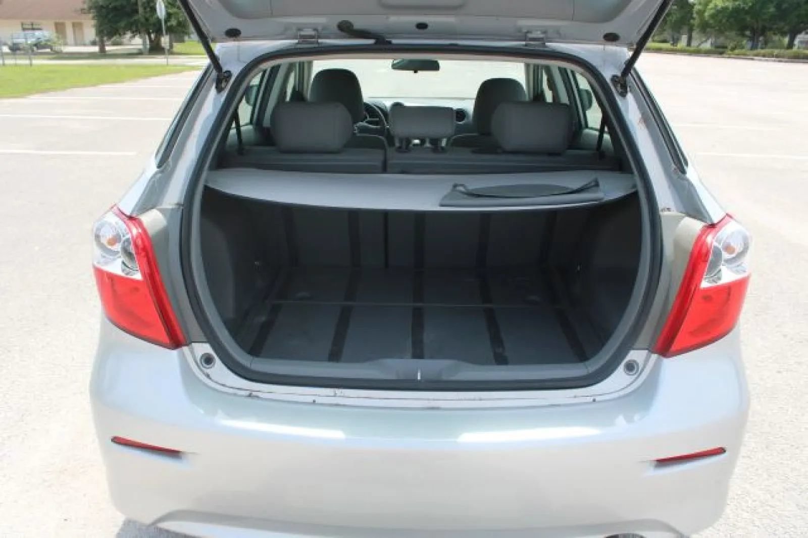 Used 2009 Toyota Matrix FWD image 29