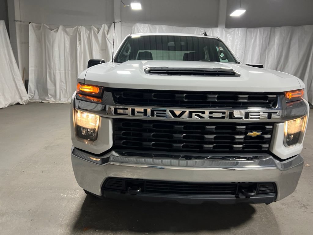 Used 2022 Chevrolet Silverado 2500 LT AWD/4WD image 2