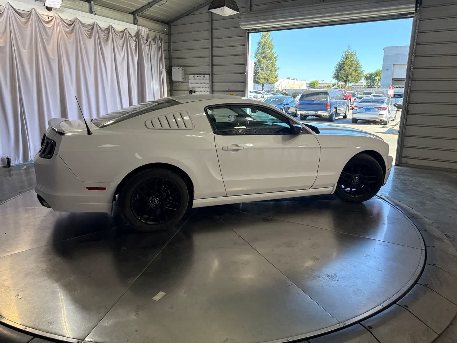 Used 2014 Ford Mustang Coupe w/ Equipment Group 102A RWD image 4