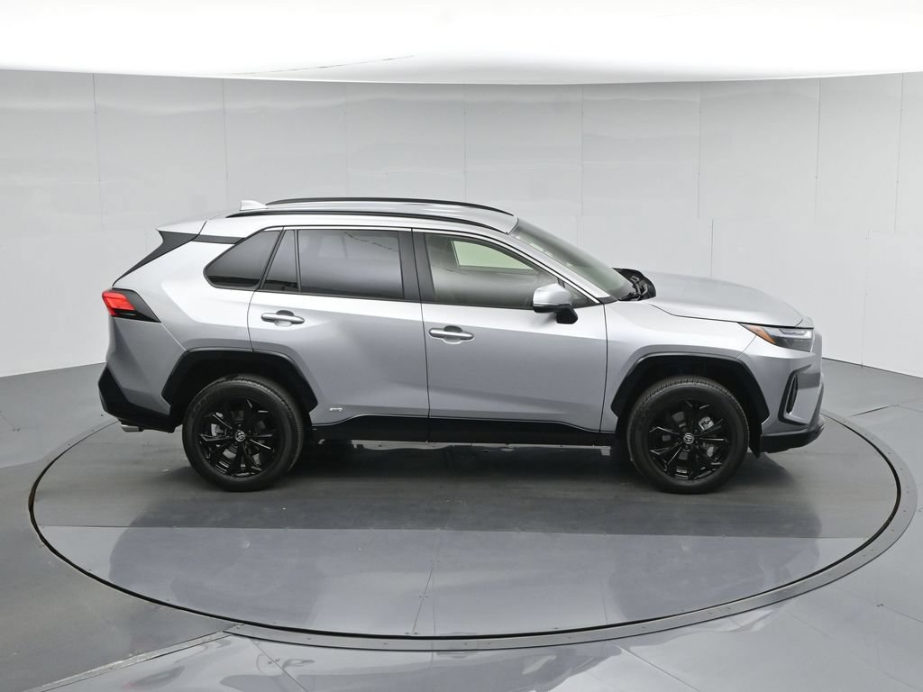Used 2025 Toyota RAV4 SE AWD/4WD image 42