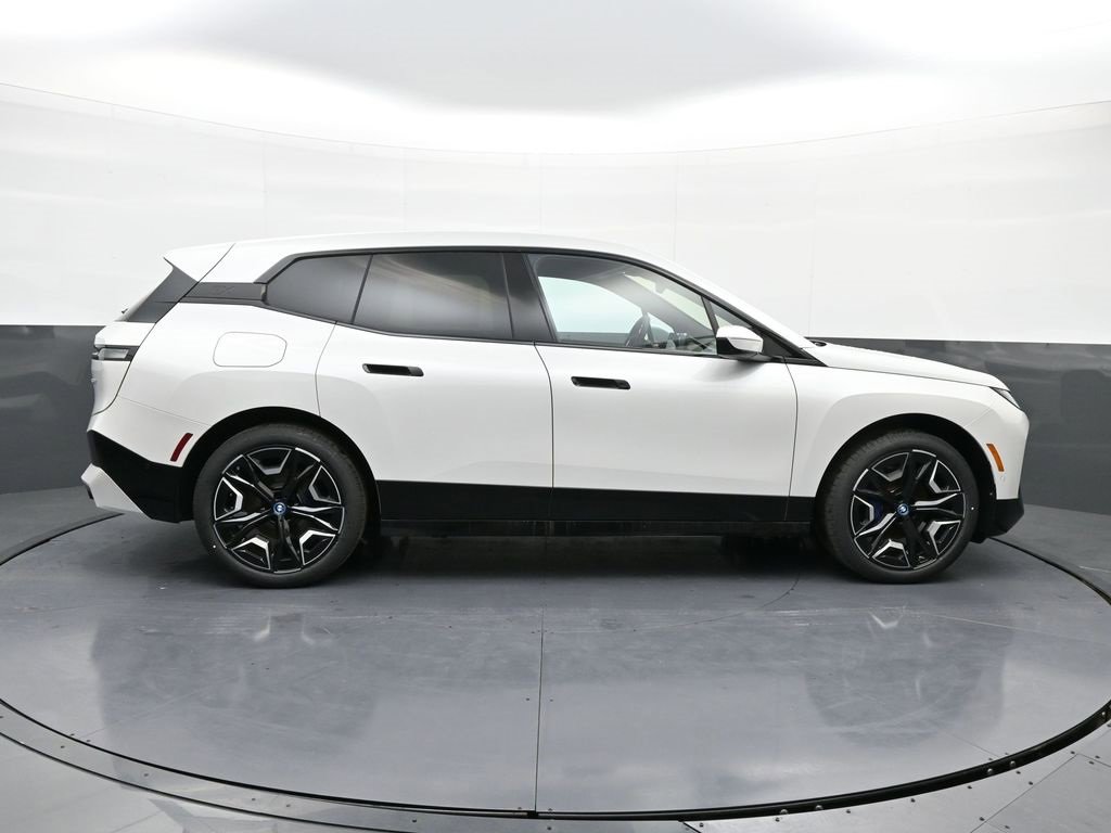 New 2025 BMW iX xDrive50 image 8