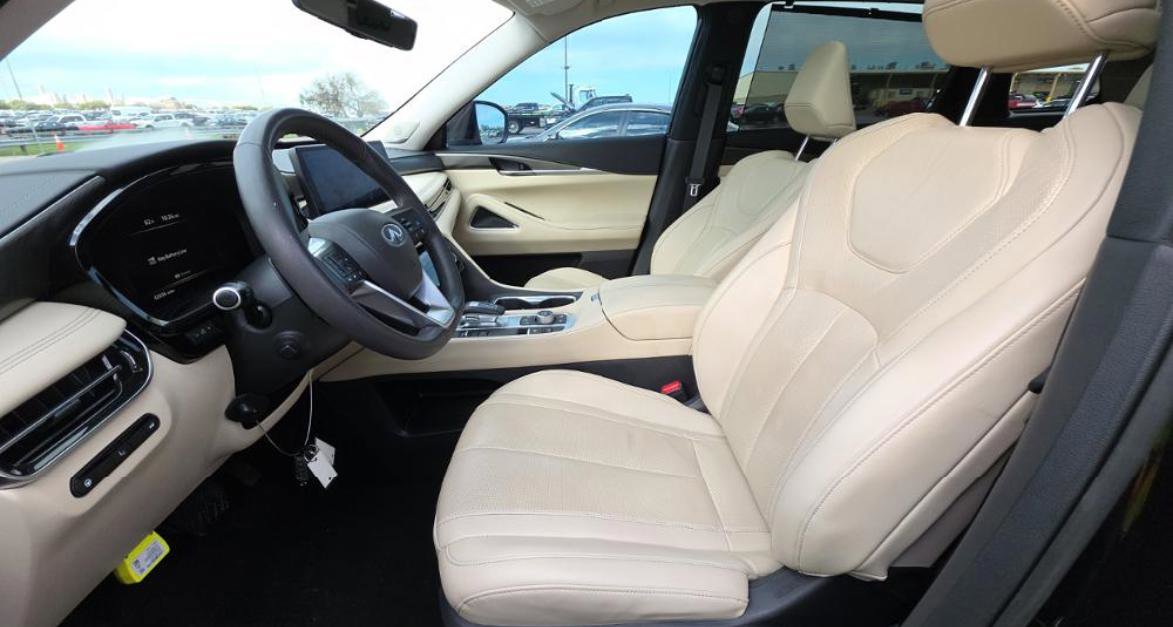 Certified 2023 INFINITI QX60 Luxe w/ Vision Package image 10