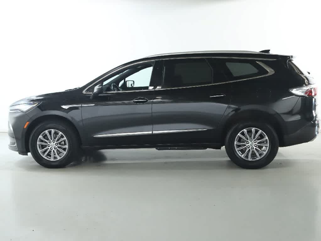 Used 2024 Buick Enclave Essence FWD image 37