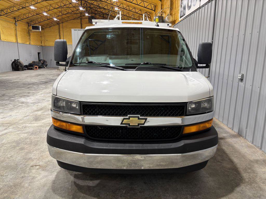 Used 2018 Chevrolet Express 3500 w/ Power Convenience Package RWD image 7