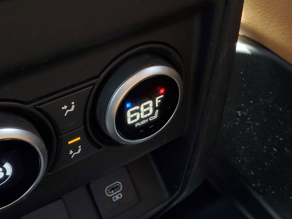 Used 2023 Land Rover Defender 110 V8 image 36