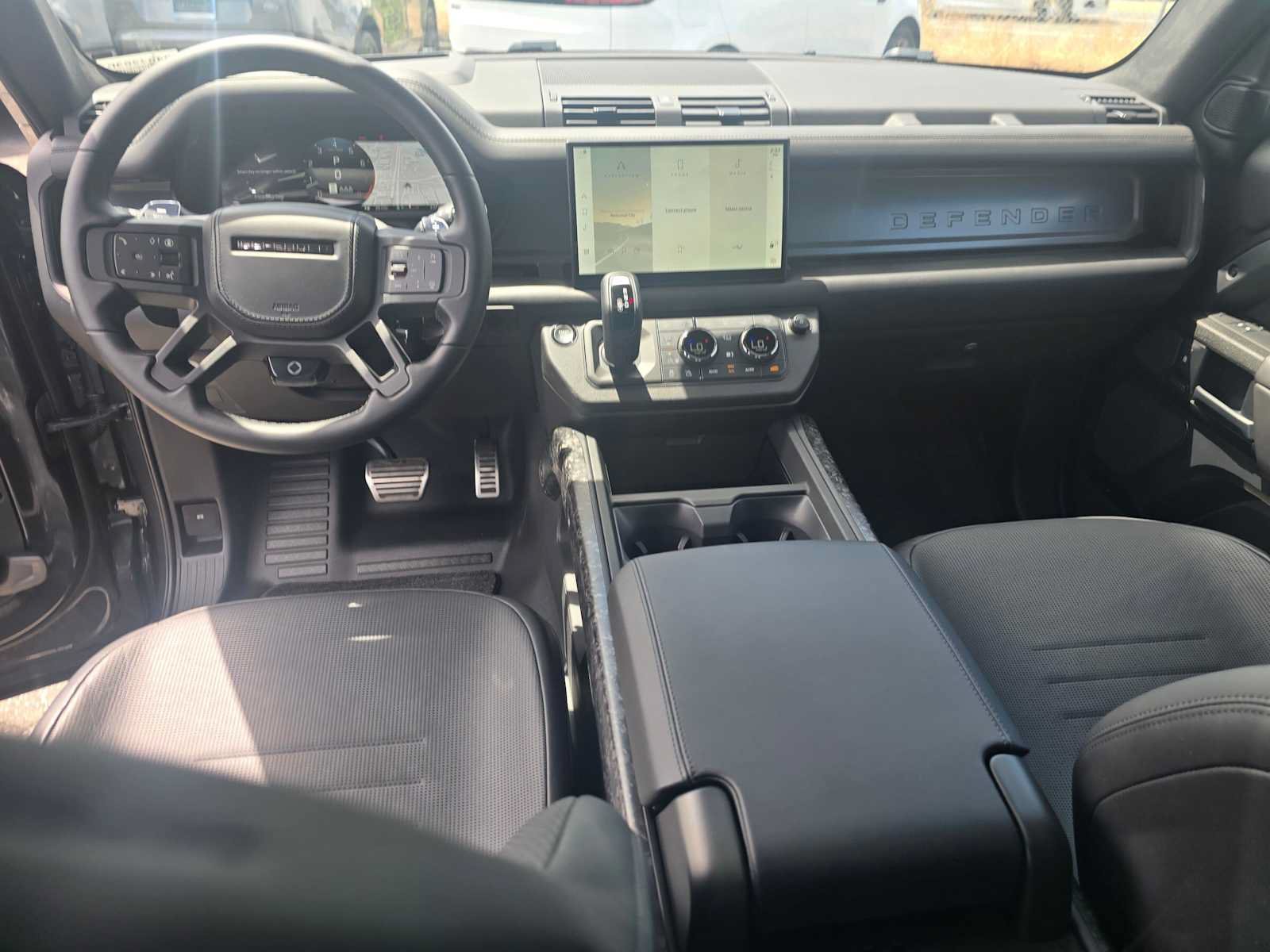 Used 2025 Land Rover Defender 110 AWD/4WD image 20